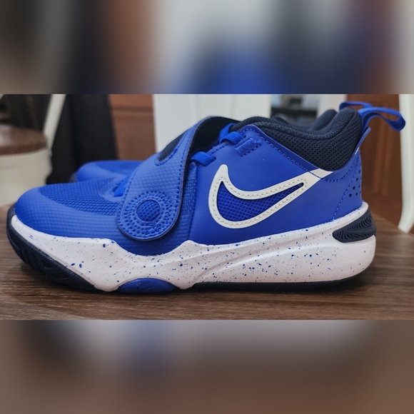 Nike sneakers in royal blue - Picture 2 of 11